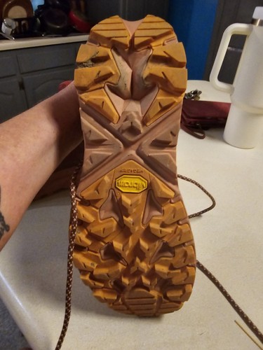 Hoka - ,